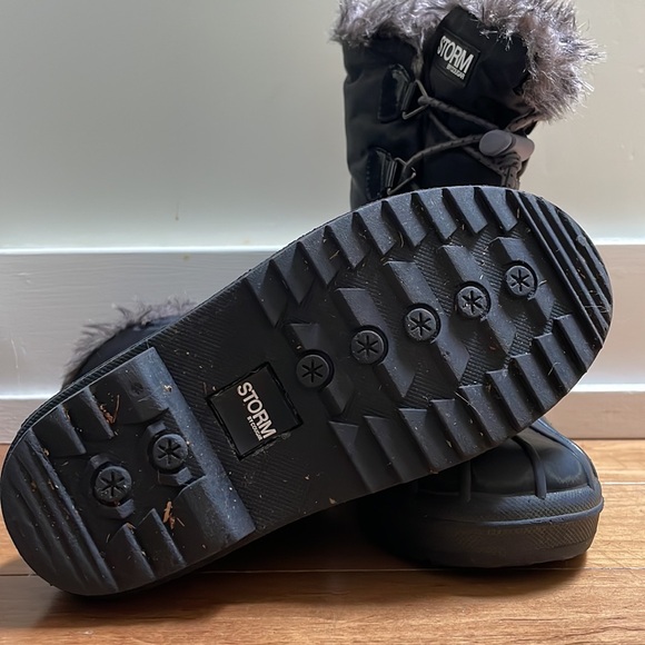 Storm by Cougar Kids' Black Winter Boots - Size 1 - Picture 2 of 7